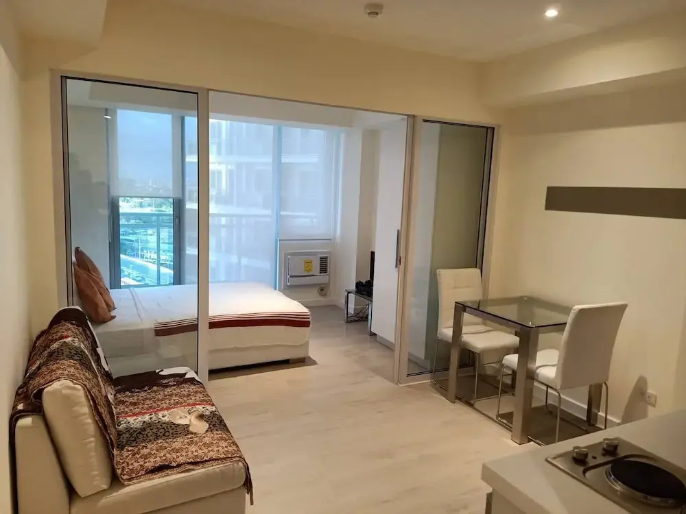 Urban Resort luxury Staycation at Azure Residences Rio Tower