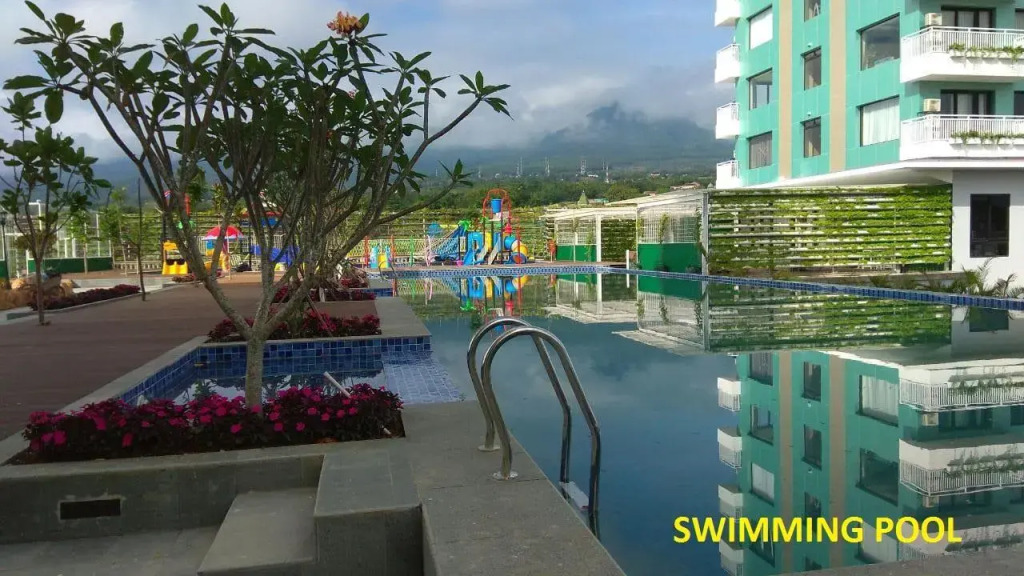Senyum World Hotel