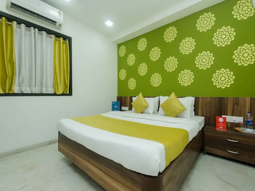 OYO 11561 Imperial Bungalow
