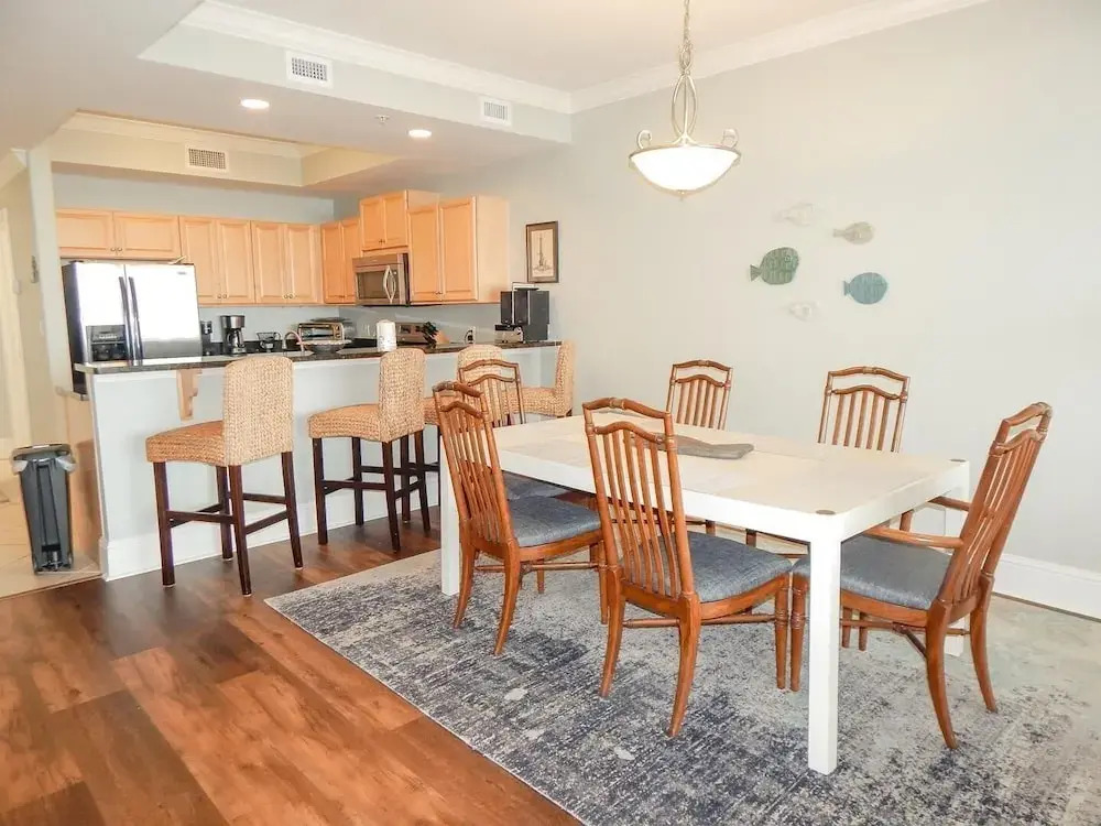 305 Holiday Isle 305 - 2 Br Condo