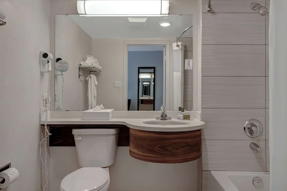 Victoria Airport/Sidney Travelodge