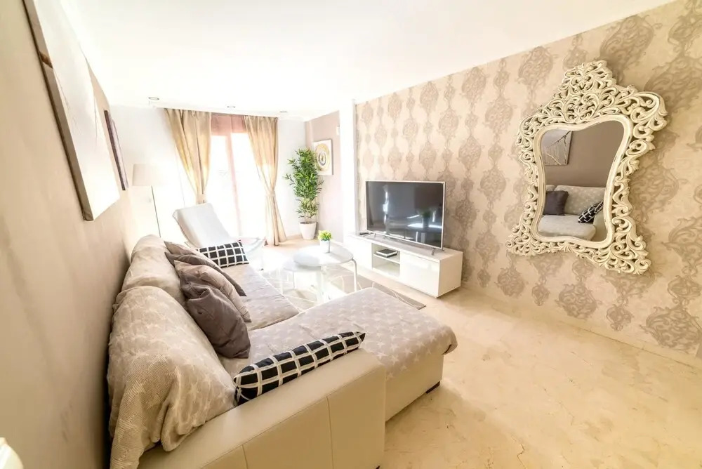 Apartment With 2 Bedrooms in Benalmádena, With Wonderful Mountain View