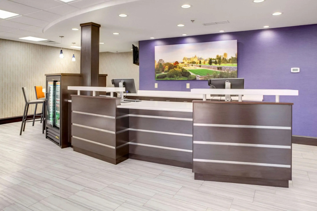 Clarion Pointe Biltmore Village