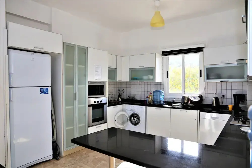 Ocean View Family Villa, Sleeps 2-10, Private Pool, Wifi, Internet Tv & Acs