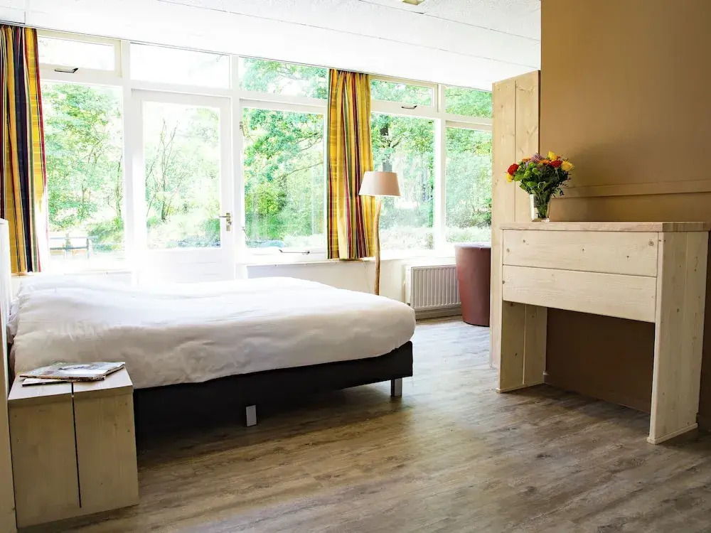 Spacious House with Barbecue And Fireplace, Close To Assen