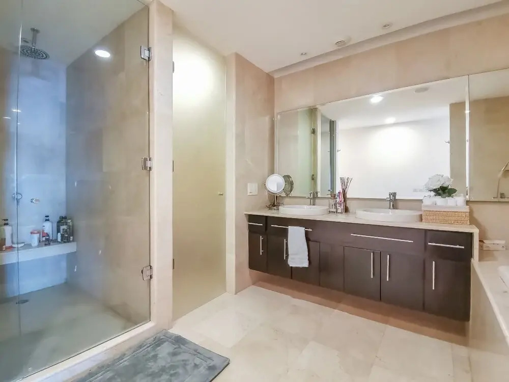 Emerald Residential Tower and Spa