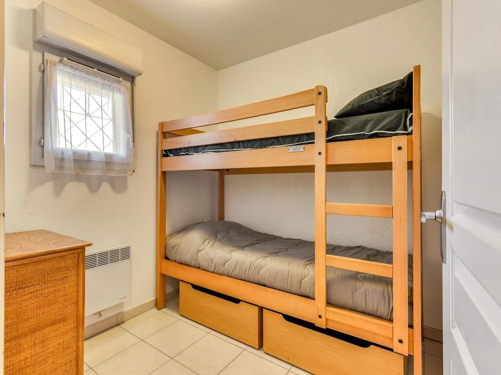 Seaview Family Stay for 6 in Valras Plage