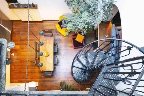 Exclusive Apartment Obtained From An Ancient Court In A Large Skylight Milan Center San Lorenzo Columns Navigli