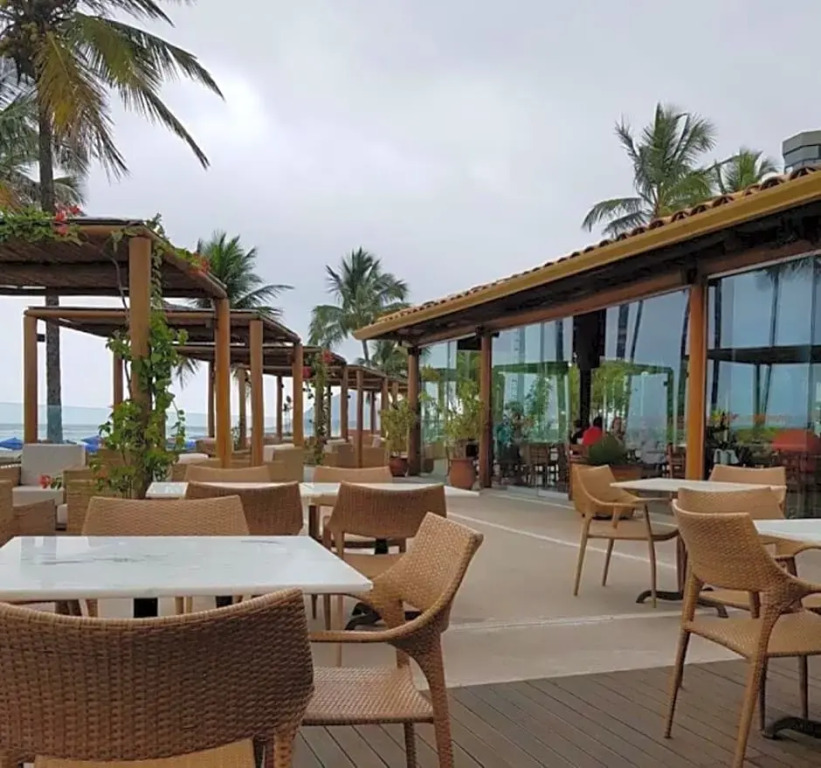 FLAT NA RIVIERA COM VISTA MAR A 150m DA PRAIA NO MÓDULO 06