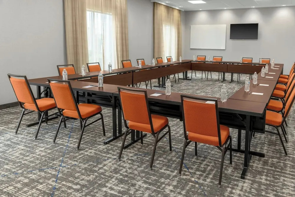 Fairfield Inn and Suites by Marriott Calhoun