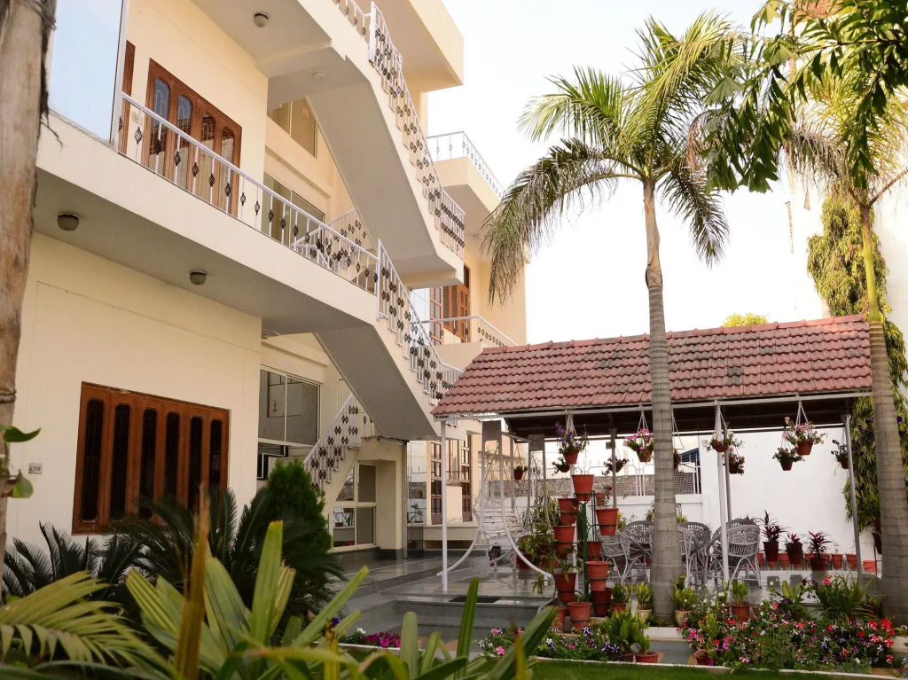 Hotel Sukhvilas
