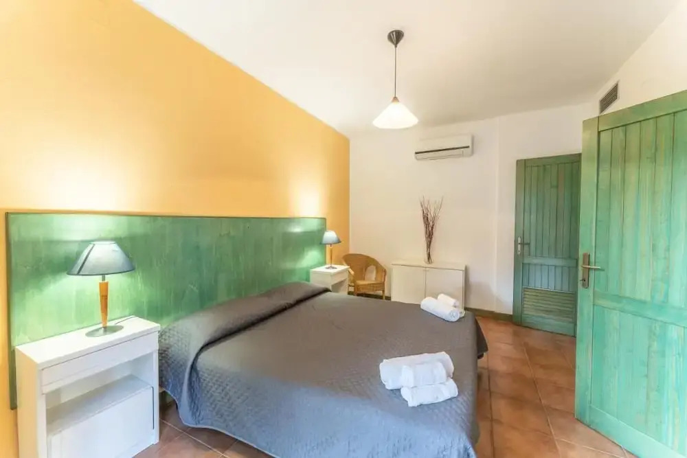 Quaint Residence I Mirti Bianchi 2 Bedroom Apartment Sleeps 6 -trilo 6