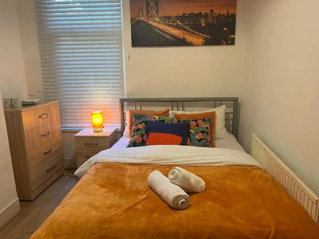 Central Stratford Cozy Double Room