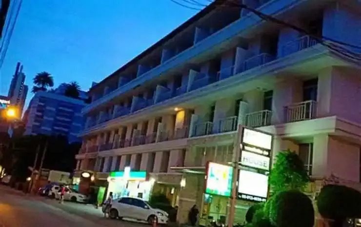 Sena House Paholyothin 30