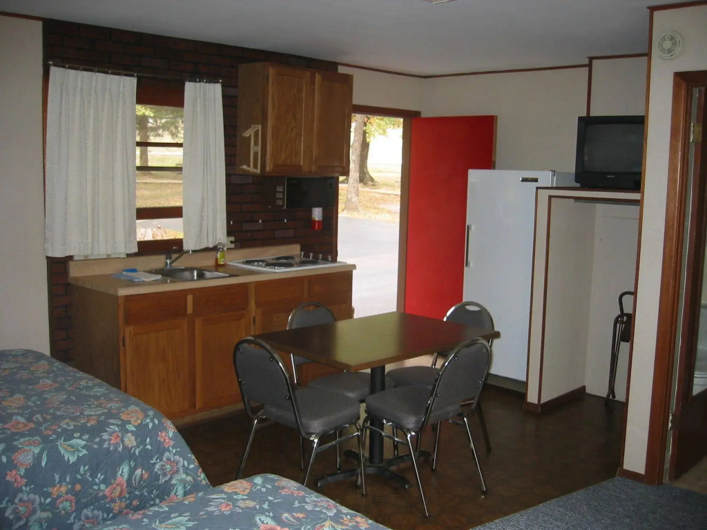 Golden Arrow Resort
