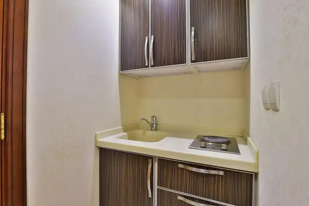 OYO 418 Hotel Manazil Al Hour 2
