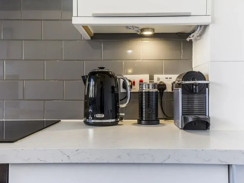 Recently Renovated 2BR Flat in South East London