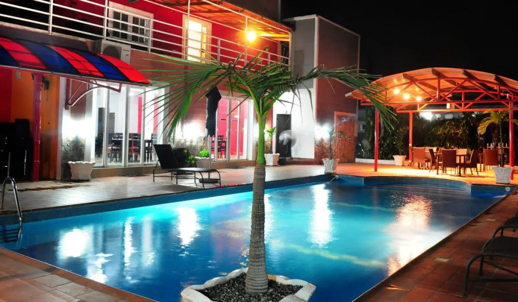 Apo Apartments