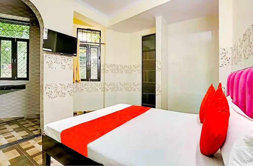Roomshala 164 Hotel Thanks