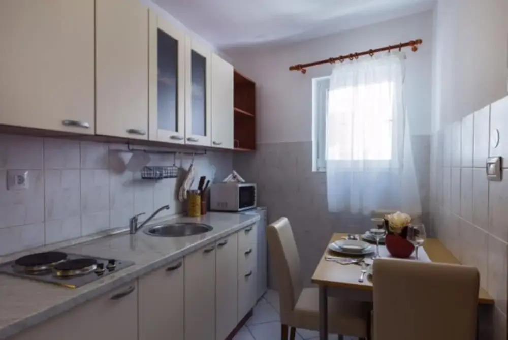 Apartment With one Bedroom in Baška Voda, With Wonderful sea View, Fur