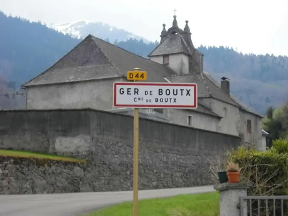 Chalet With 2 Bedrooms in Boutx, With Wonderful Mountain View, Furnished Terrace and Wifi