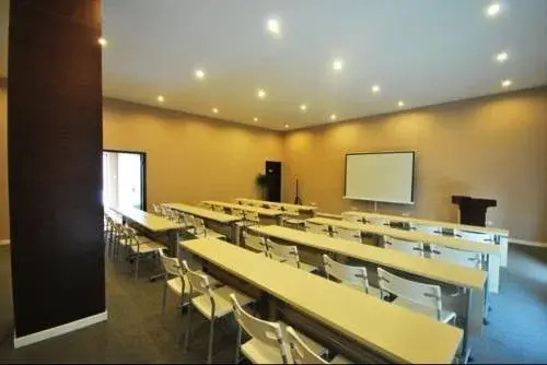 Chengdu Jinyi Hotel