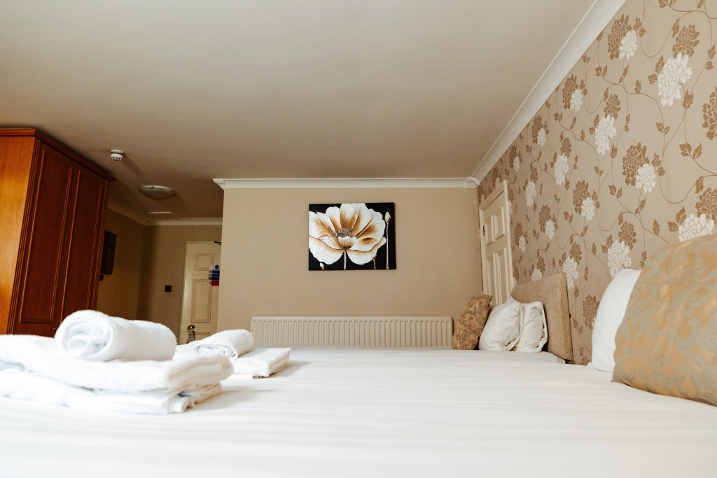 Woodland Manor Hotel