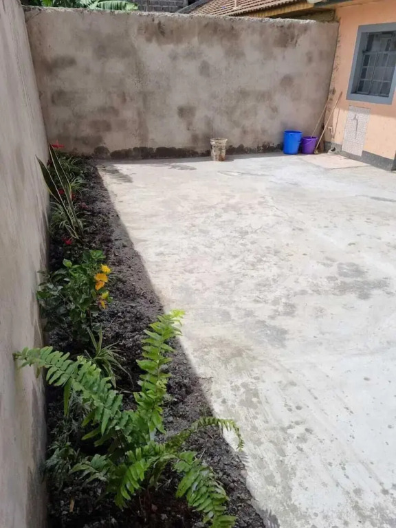 Lux Suites 2 Bedroom Donholm Bungalow