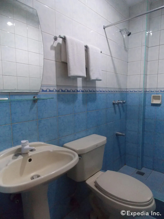 Circle Inn Hotel and Suites Bacolod