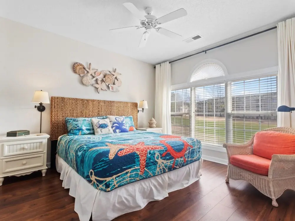 Wedgewood #324 2 Bedroom Condo by RedAwning