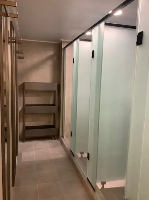 g g bae Hostel - Caters to Women