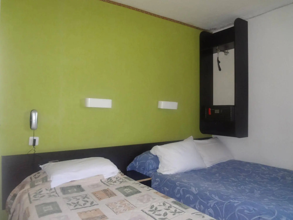 Rev'Hotel Coignières