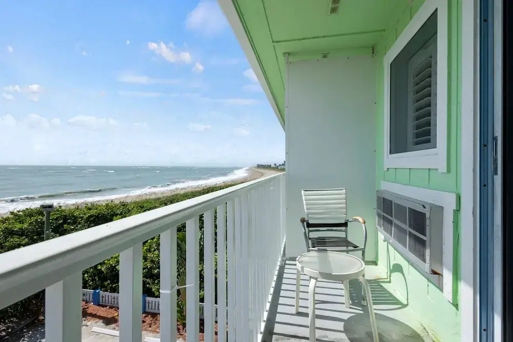 Oceanfront Inn Room #21- Ocean View Balcony King Bed