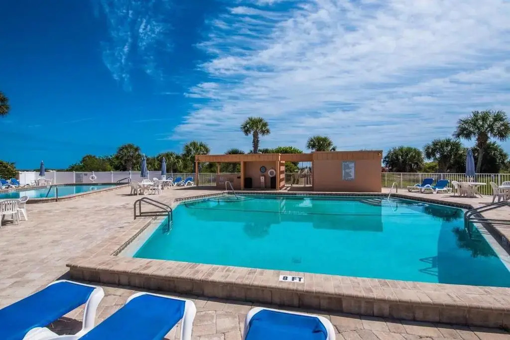 Island Oasis - 3br 2ba - steps to the ocean!