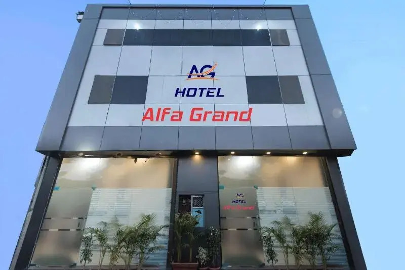 OYO 4083 Hotel Alfa Grand