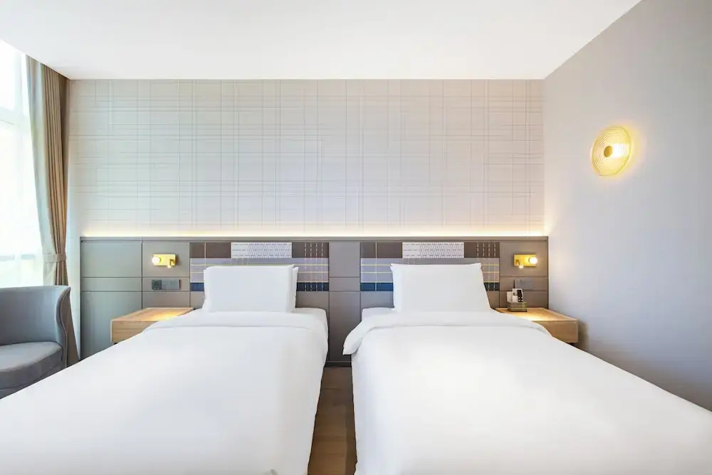 Starway Hotel (Beijing Guozhan Liufang Subway Station)