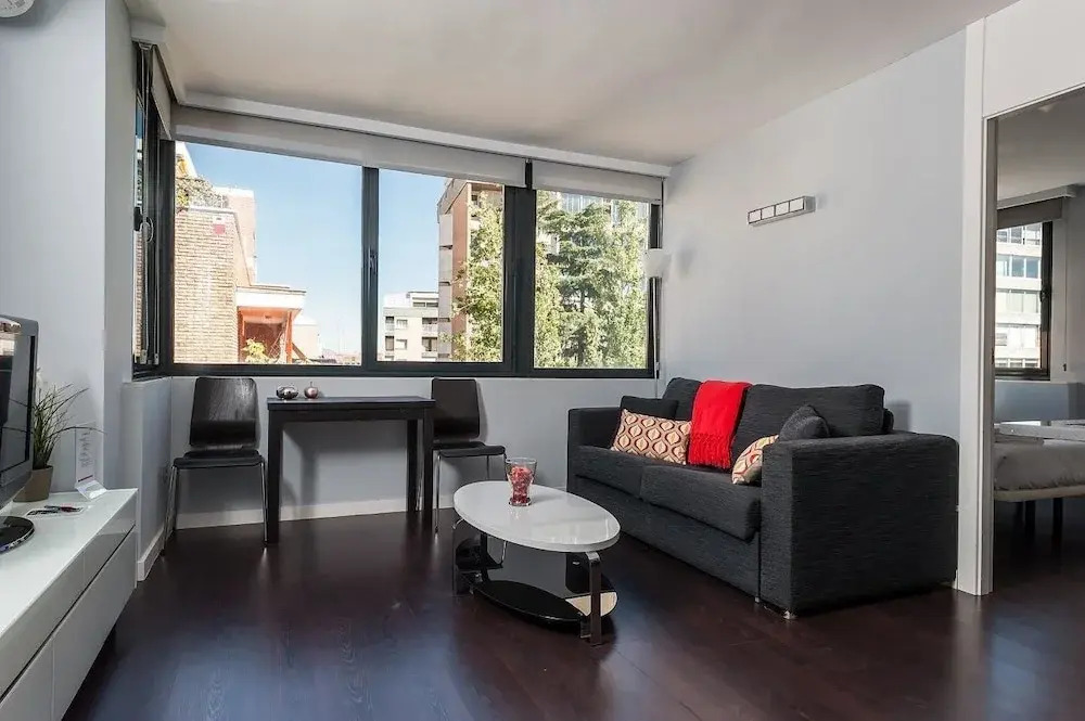 Roomspace Plaza Castilla Apartments