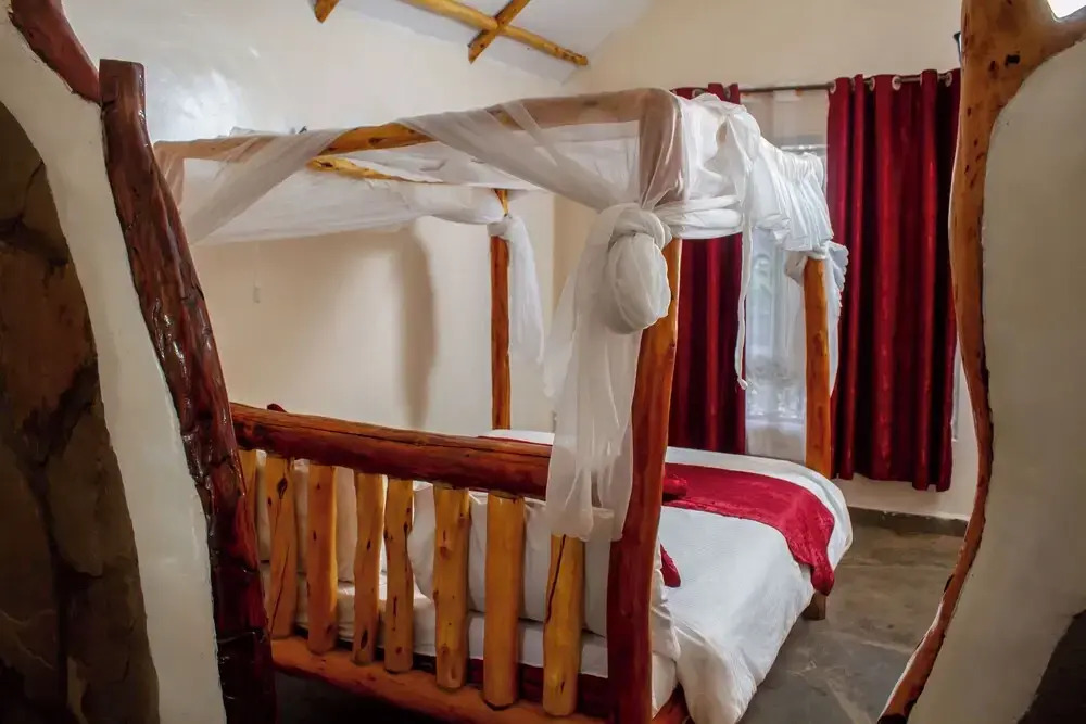 Hillstone Safari Lodge