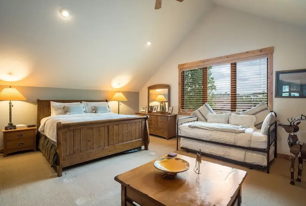 Alpine Vista 6 4 Bedroom Townhouse by RedAwning