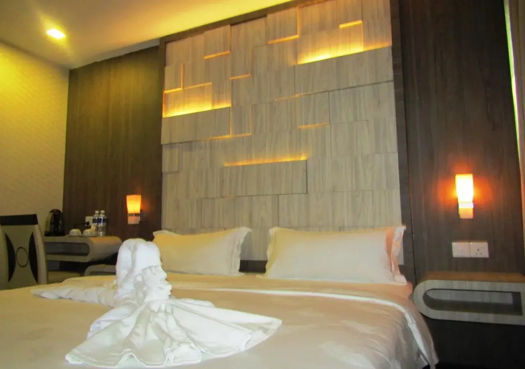 RedDoorz Plus at Paragon Nagoya Hotel Batam
