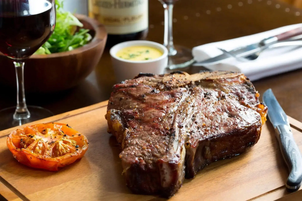 The Porterhouse Grill and Rooms