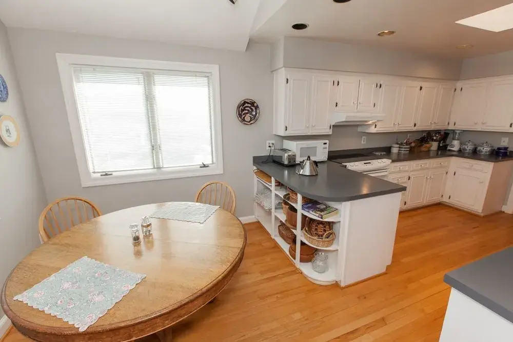 8707 Atlantic Ave Home 5 Bedrooms 4 Bathrooms Home