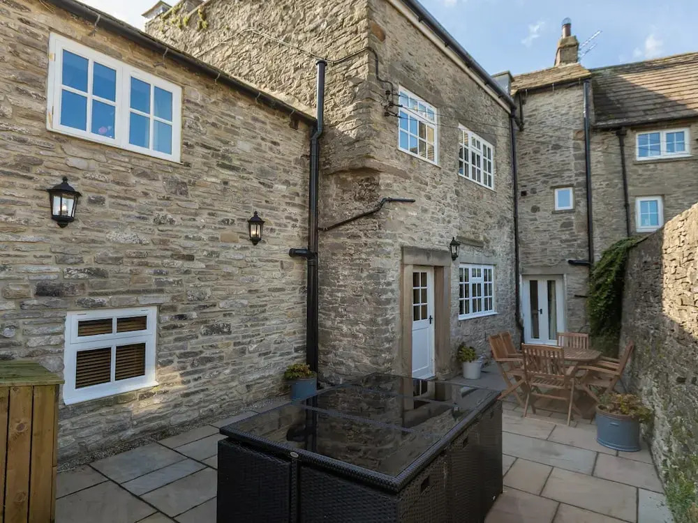 Harmby House