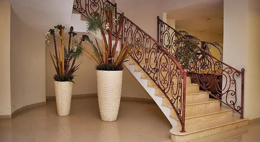 Astur Hotel & Residence