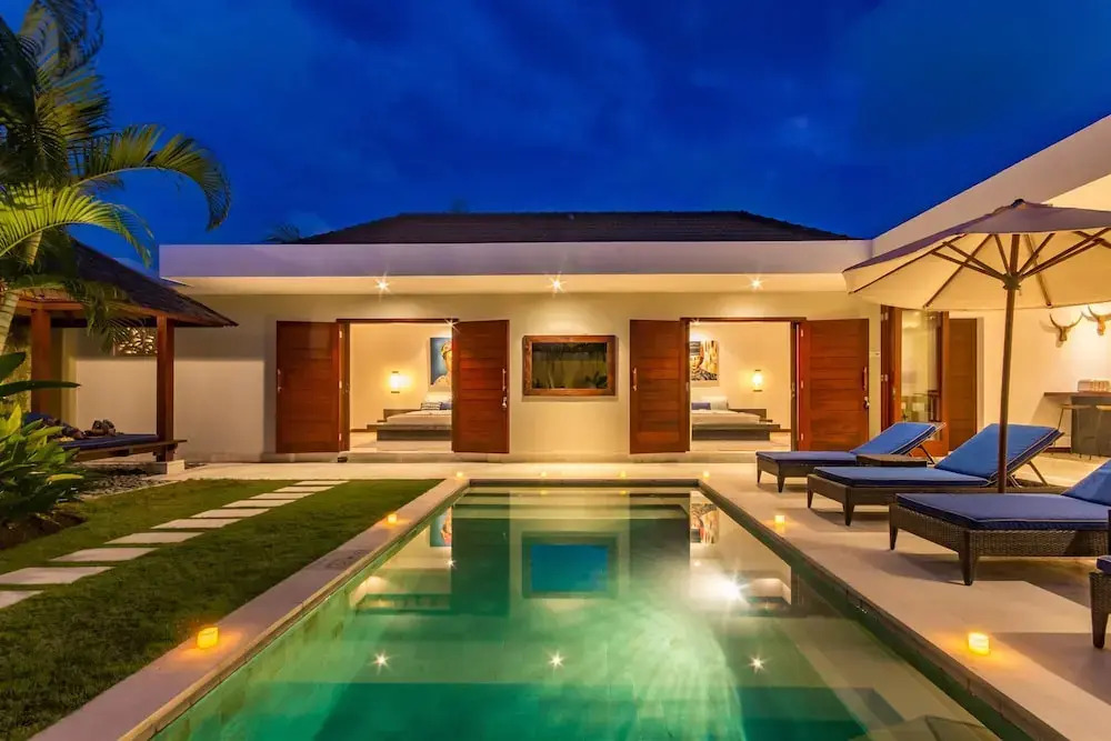 Villa Bugis Kayu Aya Seminyak