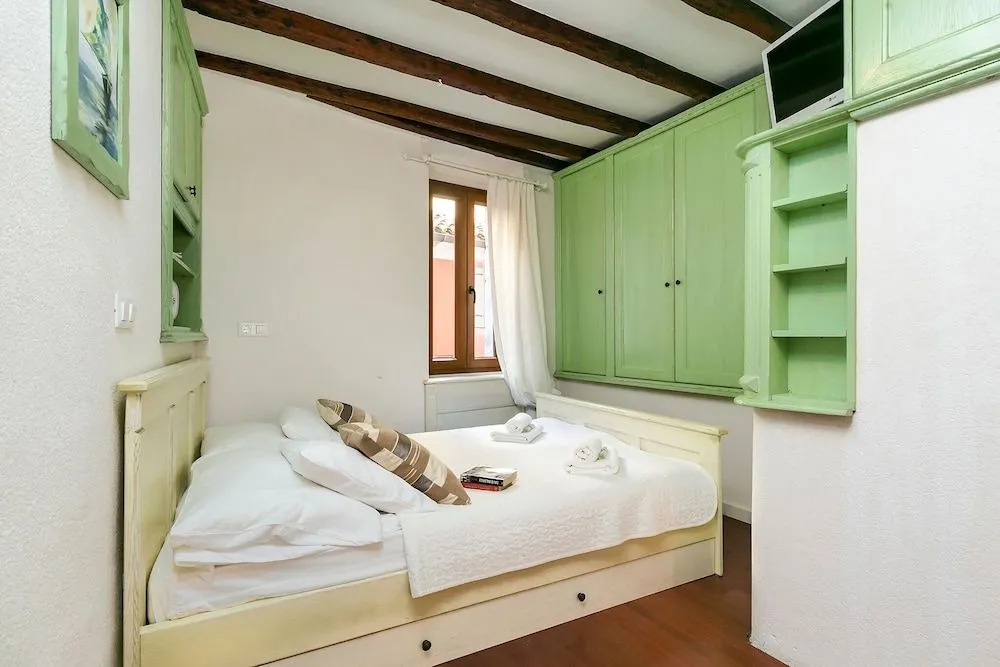 Studios Verde by Irundo