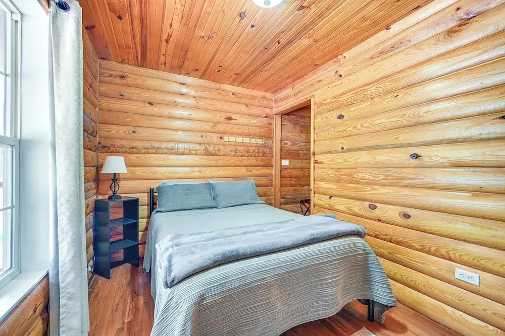 Kentucky Group Getaway w/ Dock + Lake Access