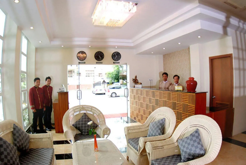 Holiday Hotel