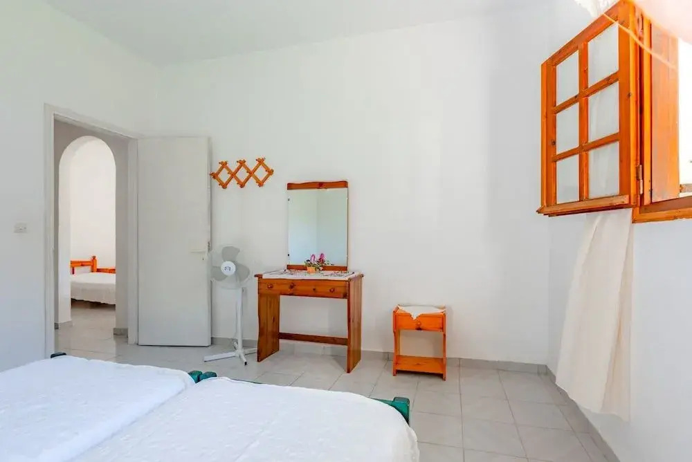 Irini Apartments