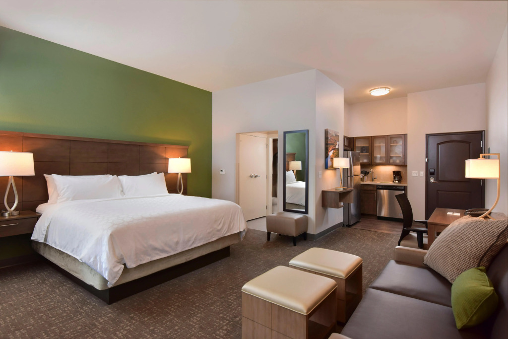 Staybridge Suites Wisconsin Dells - Lake Delton, an Ihg Hotel